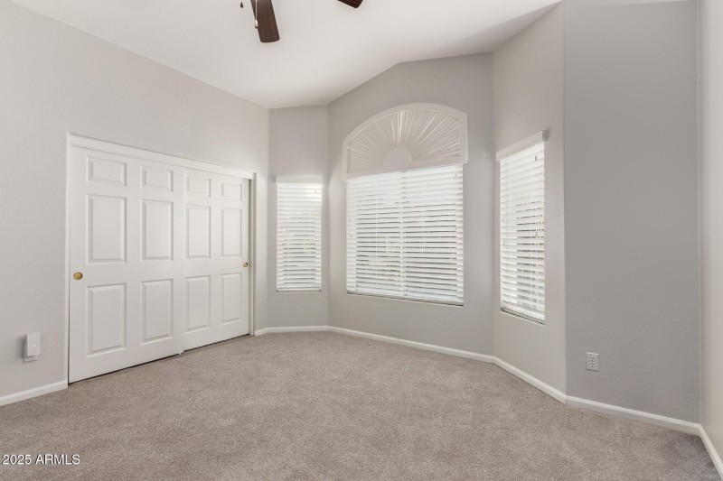 8807 E SAGUARO BLOSSOM RD