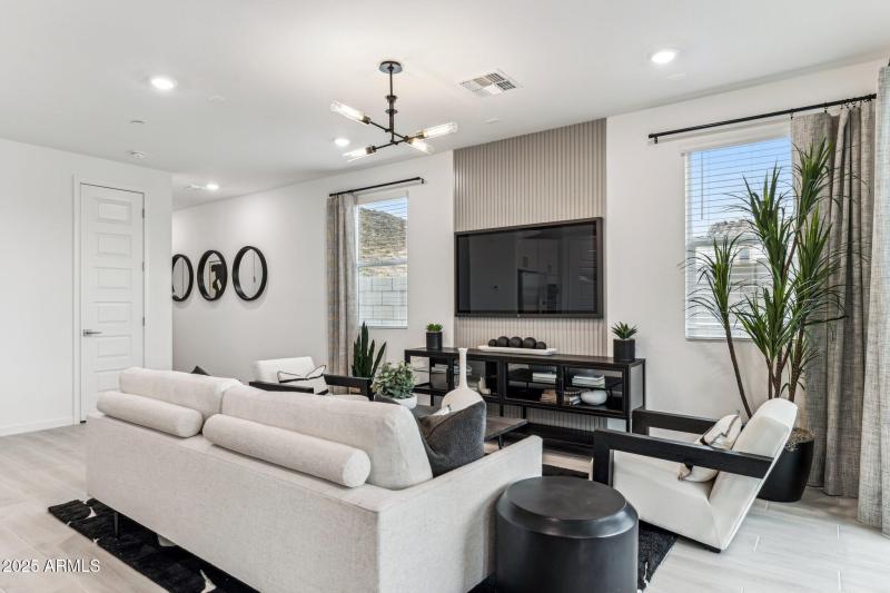 6-web-or-mls-9736-s-11th-st-lot-3-avance