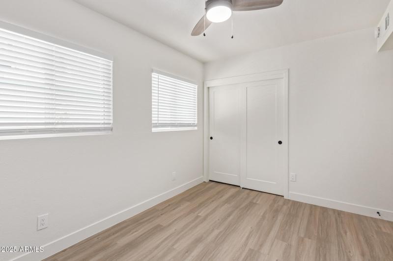 0037-37 - Broadway #103