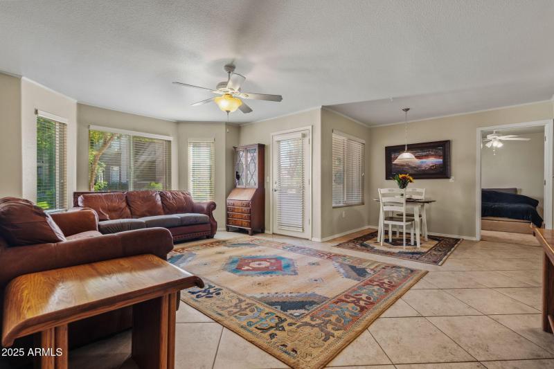 14-web-or-mls-17017 N 12th St 1002 Done-