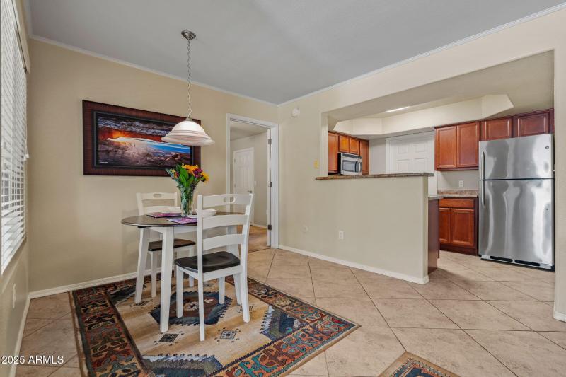 10-web-or-mls-17017 N 12th St 1002 Done-