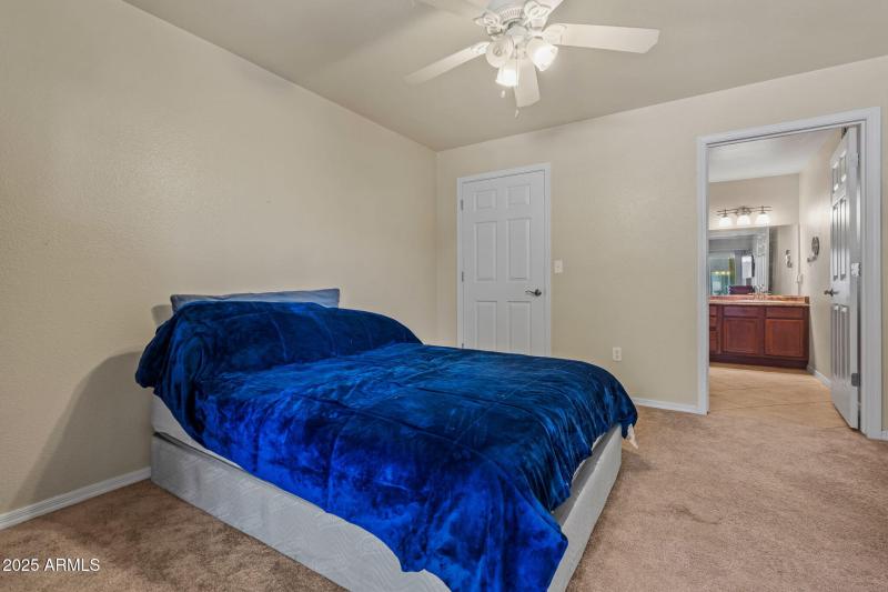 39-web-or-mls-17017 N 12th St 1002 Done-