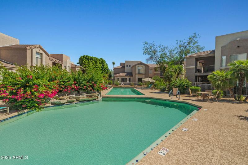 54-web-or-mls-17017 N 12th St 1002 Done-