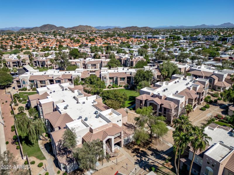 66-web-or-mls-17017 N 12th St 1002 Aeria