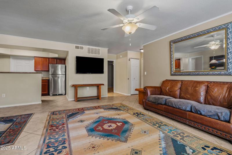 7-web-or-mls-17017 N 12th St 1002 Done--