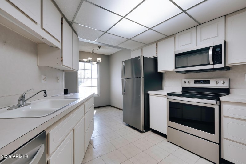 17423 N 105th Ave Sun City AZ-large-011-