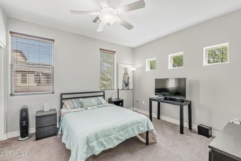 32-Second primary bedroom