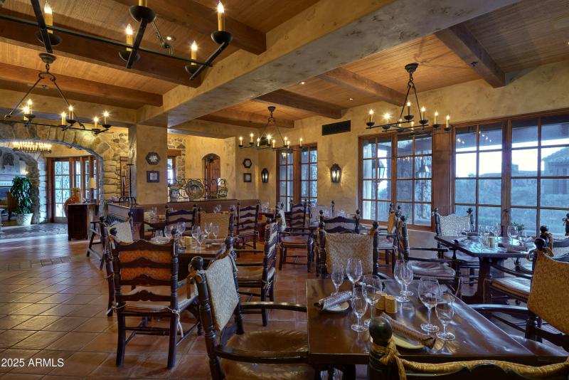 Constantinos taverna (1)