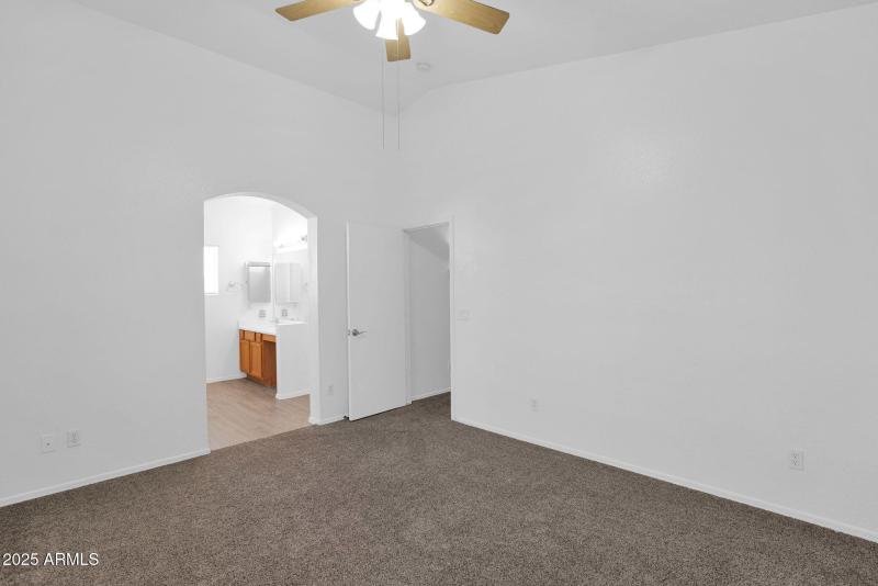 25-web-or-mls-P1315297