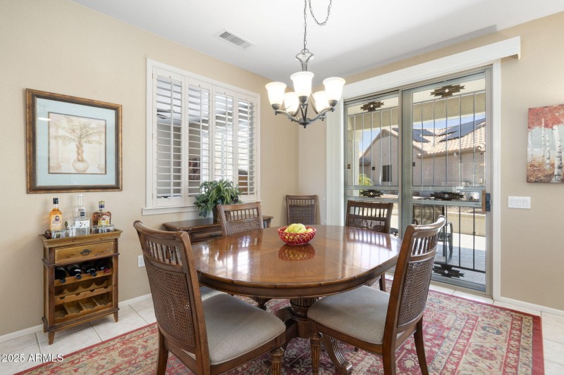 21-web-or-mls-QVB02193