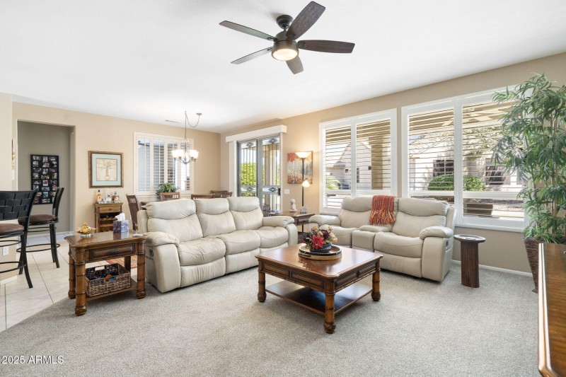 25-web-or-mls-QVB02214