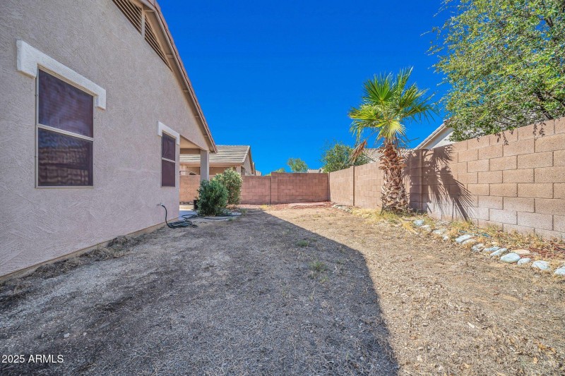 17018 W Tonbridge St-29