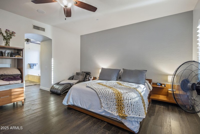 032_Primary Bedroom 2