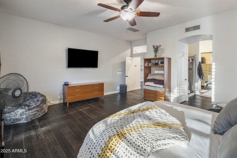 033_Primary Bedroom 3