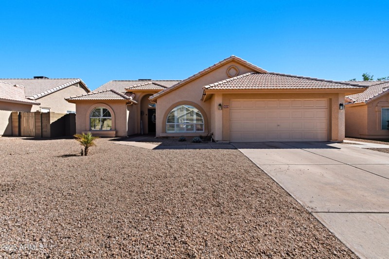 01-4219 E San Angelo Ave