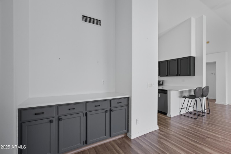 11-4219 E San Angelo Ave