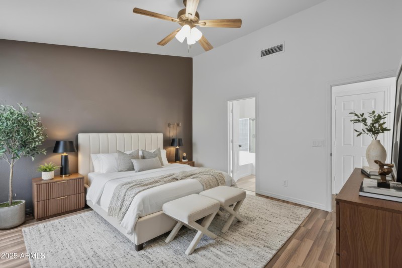 19-4219 E San Angelo Ave