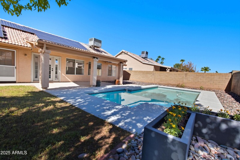 32-4219 E San Angelo Ave