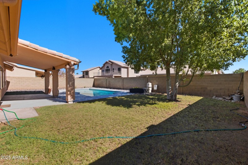 33-4219 E San Angelo Ave