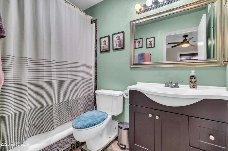 10434 E Albany St-19