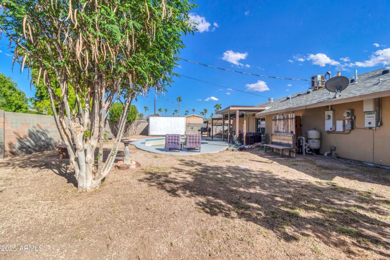 10434 E Albany St-28