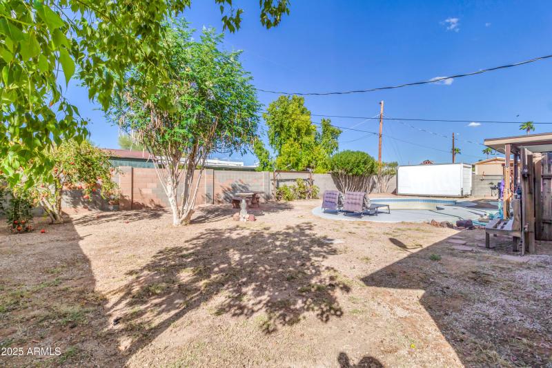 10434 E Albany St-29