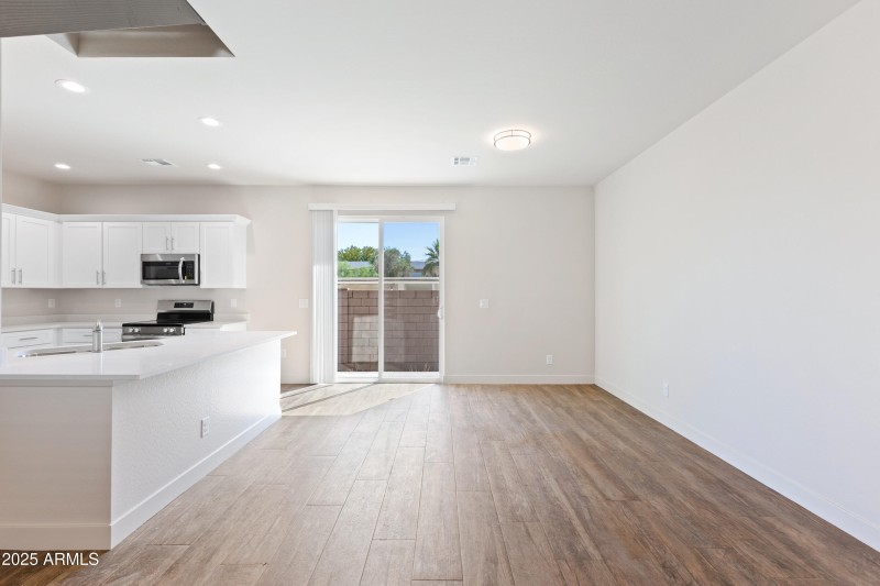 4307 N 13th Pl-10