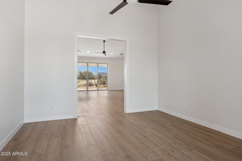 30-web-or-mls-13653-e-aloe-vera-dr