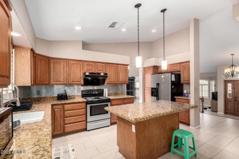 20713 N. 56th Ave. Kit3