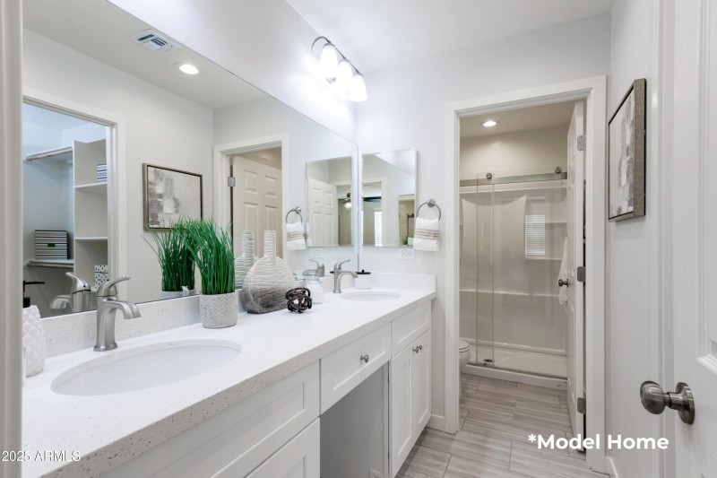 08. Primary Bathroom - 11023 W Xavier Dr