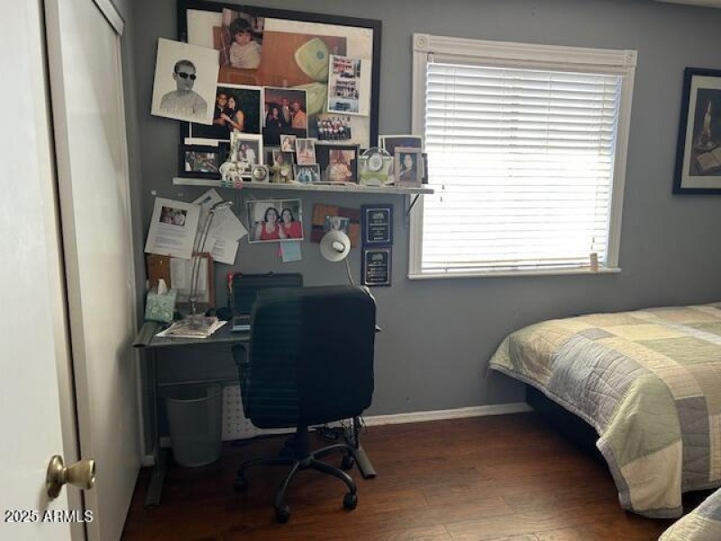 Guest Bedroom 2 (upstairs)