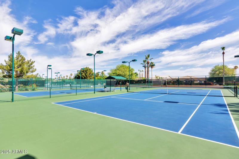 10023 E Arrowvale Dr-large-041-012-10023