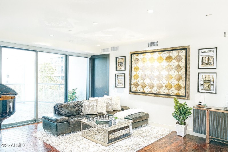 71b500f3-98ea-420e-9f1e-6a1a50ab3fc0