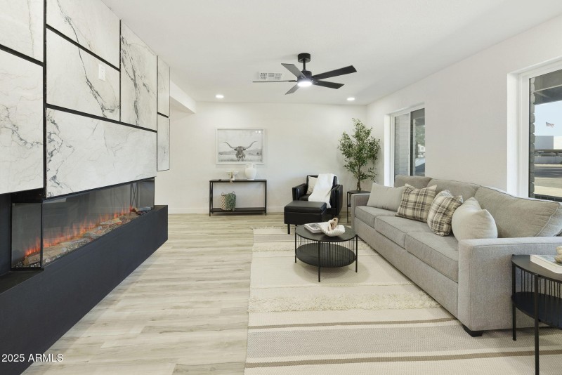 112-web-or-mls-_TM_1792