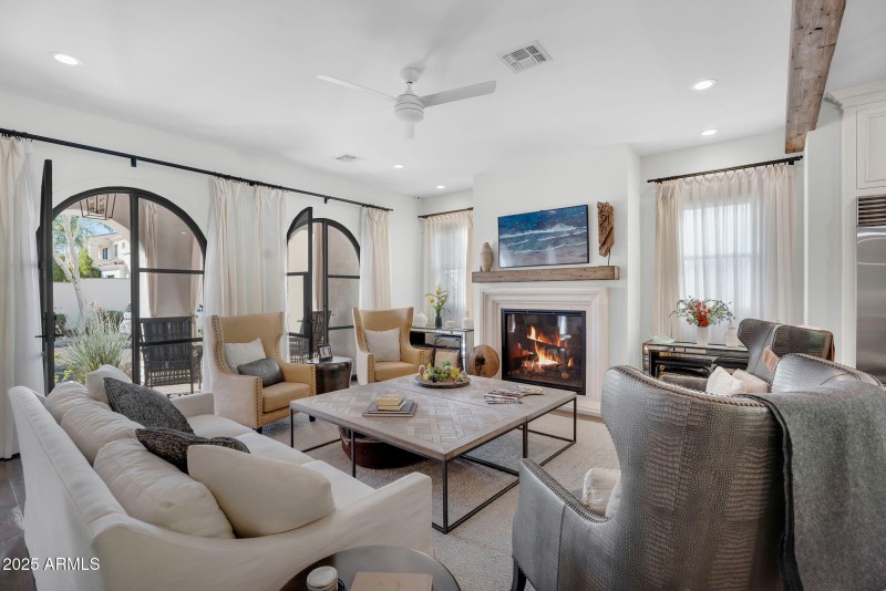 10-web-or-mls-North 39th-10