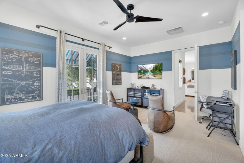 53-web-or-mls-North 39th-56