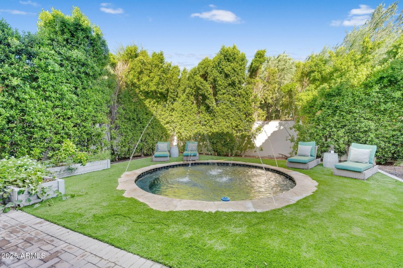 70-web-or-mls-North 39th-69