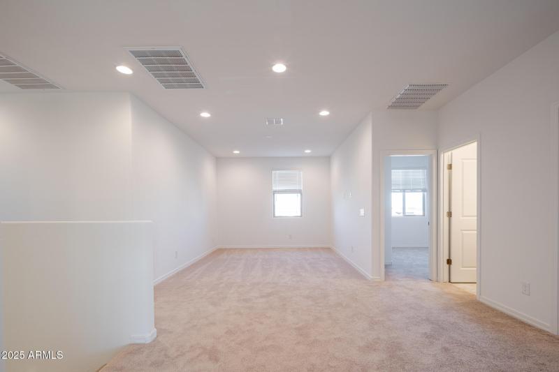 20251002_11988-N-169th-Ave_09