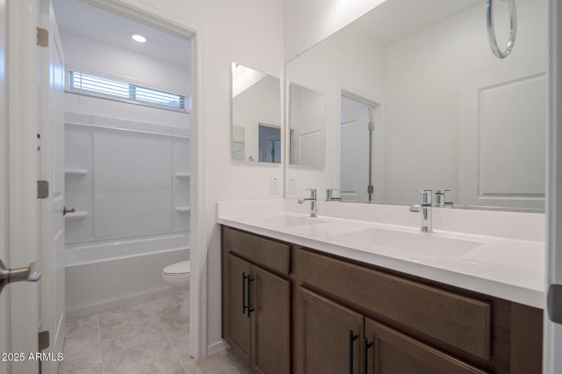 20251002_11988-N-169th-Ave_20