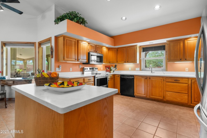 Interior - 3313 E Ute Pl-4