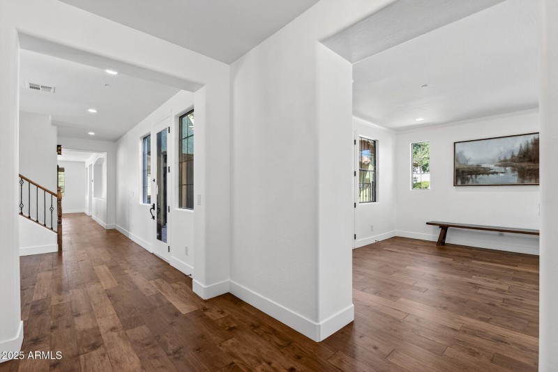 19_3428_N_Park_St19_mls