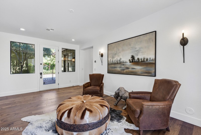 25_3428_N_Park_St25_mls