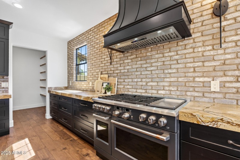 37_3428_N_Park_St37_mls