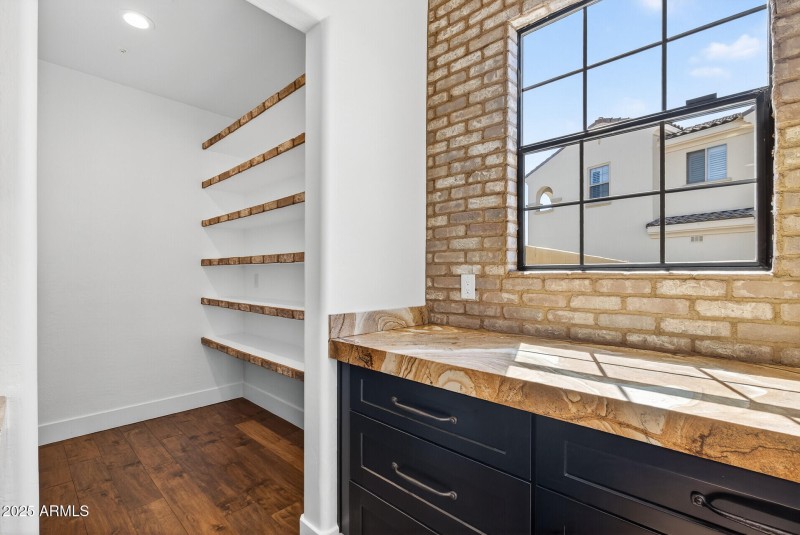 41_3428_N_Park_St41_mls