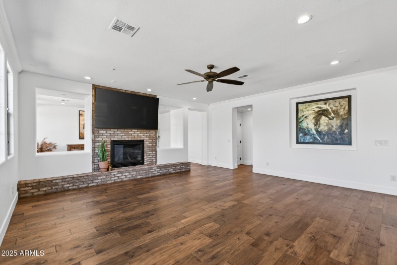 44_3428_N_Park_St44_mls