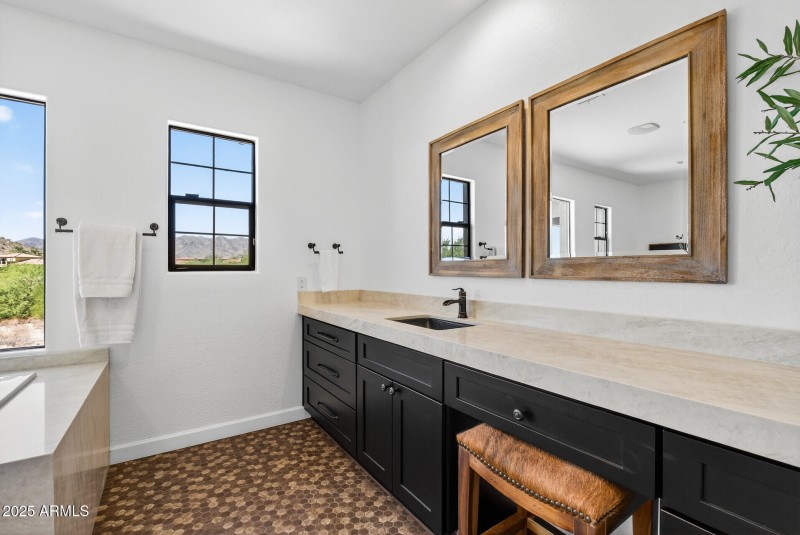 72_3428_N_Park_St72_mls