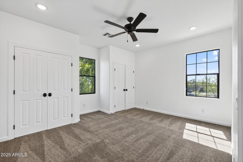 75_3428_N_Park_St75_mls