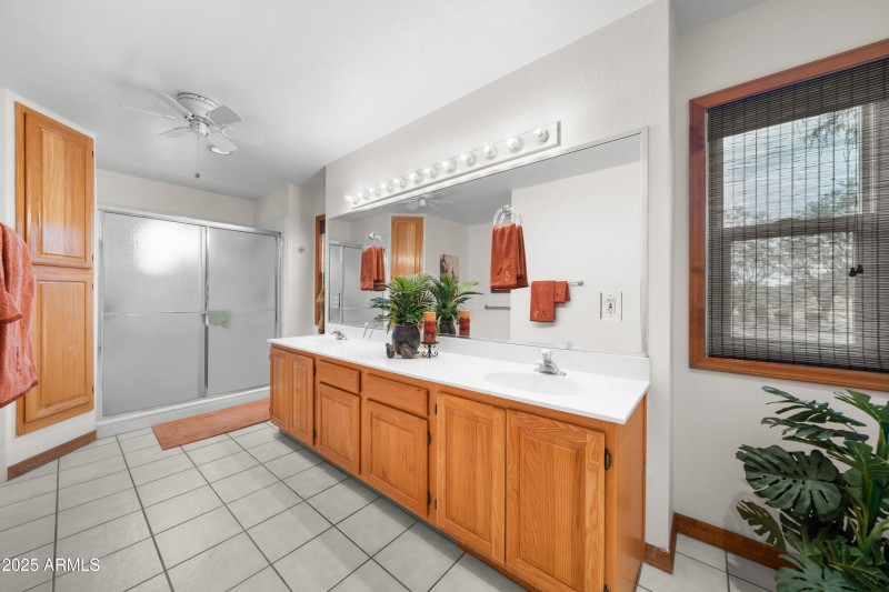 Interior - 3313 E Ute Pl-15