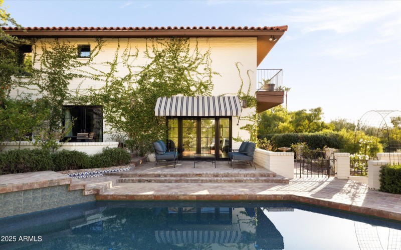 Direct Ingress/Egress from Kitchen