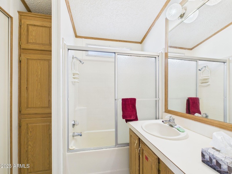 12-web-or-mls-CAM03379G0-PR0151-STILL012